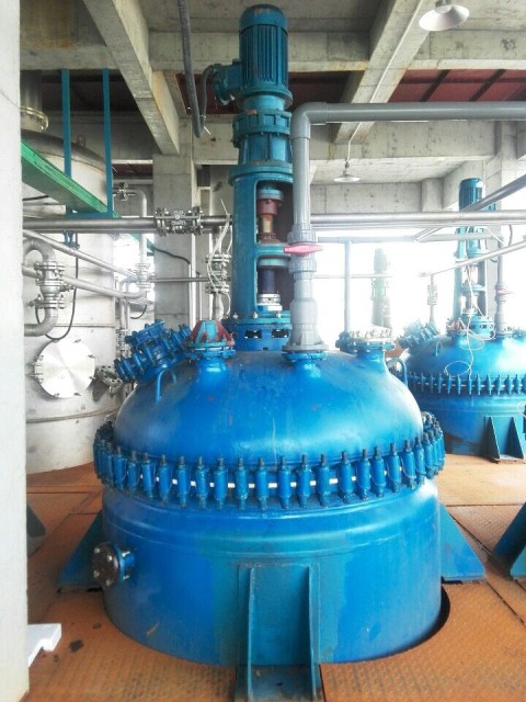 東江環(huán)保反應釜安裝工程